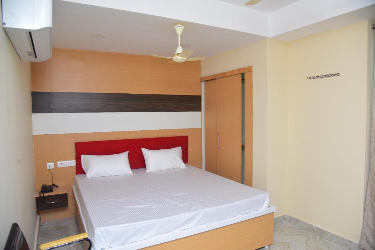 Hotel Sri Hasmitha Vijayawāda Εξωτερικό φωτογραφία
